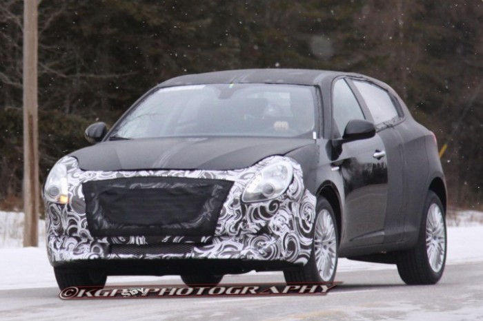 Szpiegowskie zdjęcia nowego modelu Lancia Delta lub Flavia